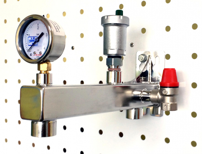 Группа безопасности бойлера консольная из пищевой нерж. стали BSGKSS-20 ...?